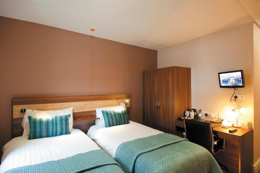 The Cedars Hotel Wokingham Δωμάτιο φωτογραφία